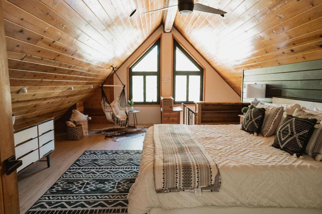 Lovers Nest By Casa Oso With Private Hiking Trails And Pond Mariposa